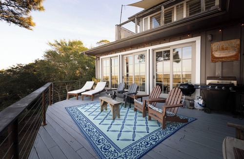 Folly Beach House | Amazing Views - Heated Pool - Hot Tub - 5 beds - walk to beach!