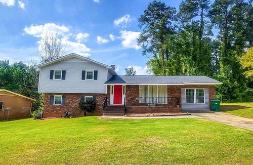 Martinez House | Amazing Women’s and Men’s Masters Tournament Rental- Fully Remodeled.
