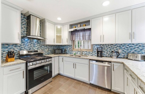 Acworth House | Amber Way House · Spacious Acworth Home