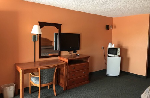 Cleburne Hotel | American Inn Cleburne
