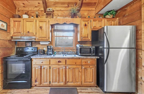 Clarkesville Cabin | Amy's Creek 1 - 10% OFF or 4th Night Free - Ask for details!
