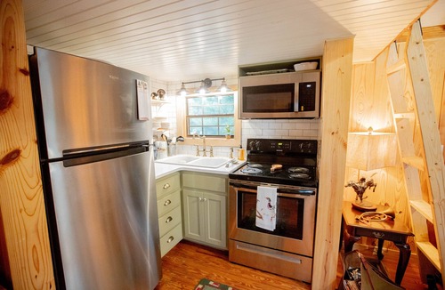 Thomasville Cabin | An elegant waterside retreat in the Red Hills