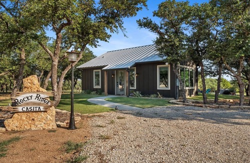 Graham House | An Enchanted Casita-Sleeps 4, Hot tub/Firepit,Pool
