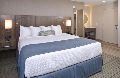 Deale Hotel | Anchored Inn at Hidden Harbor