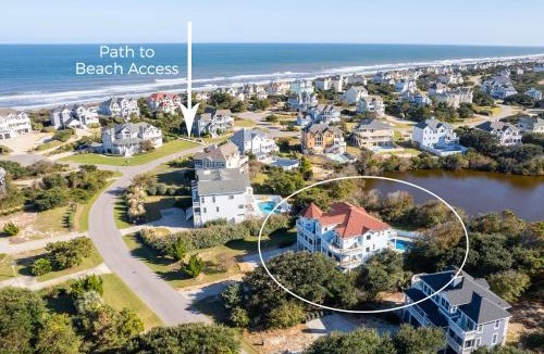Pine Island House | Angel of the Isle - Pine Island, Short Walk to beach, Sits on 10 Acre Pond, Pool, Hot Tub, Pets OK