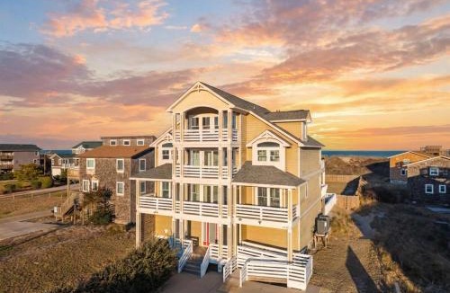 South Nags Head House | Anglers Retreat Oceanfront Estate with 7 King En-Suites, Pool & Elevator