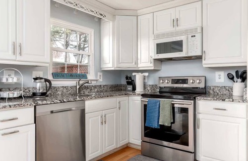 Atlantis House | Annapolis Home | Fenced Yard | Pool Table | 10 Guests