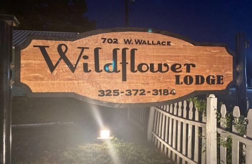 San Saba House | Antelope Horn Suite @ Wildflower Lodge