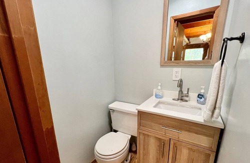 Mill Ridge House | Appalachian Breeze - Hot Tub, Firepit, Wi-Fi