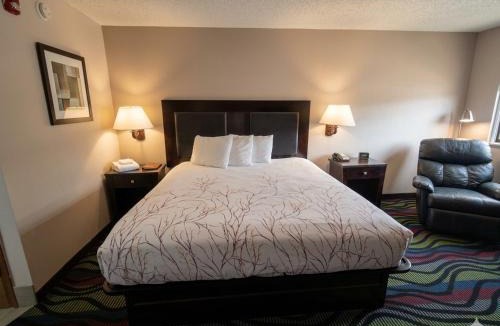 Independence Hotel | Apple Tree Inn