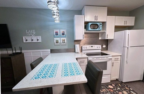 Lake Lure Apartment | Apple Valley 56 at Rumbling Bald