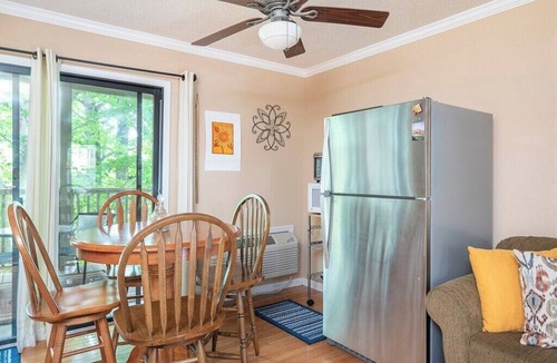 Lake Lure Apartment | Apple Valley 57 at Rumbling Bald