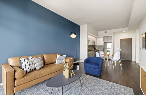 Bluemont Hotel | Arlington Rooftop Escape | Balcony & Modern Kitchen | Near Air Force Memorial