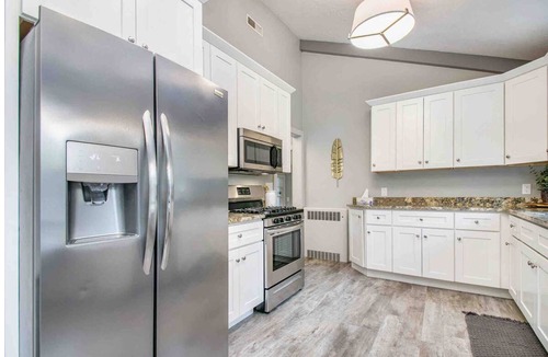 Bristol Cottage | Arrowhead Riverfront! Beautiful, Peaceful, Private