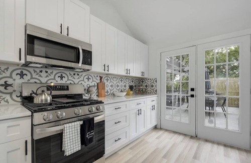 McKinney House | Ask us about 30Day Specials | 15min SoCo | 20min COTA