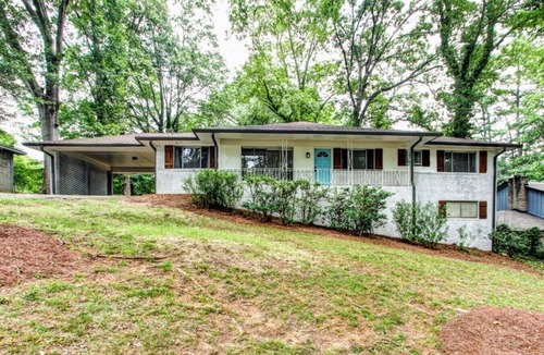 Addison Heights House | ATH - Marietta/Kennesaw- 4BR - Pet Friendly (kath)