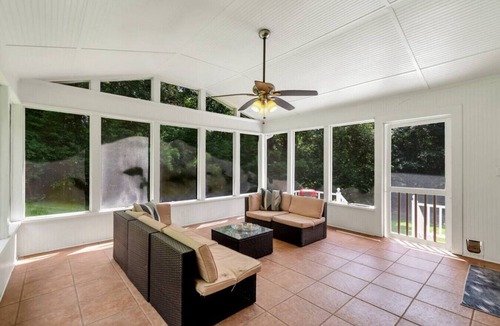 Marietta House | ATH - Sleeps 8 - 4 Beds - Pet friendly - Edward