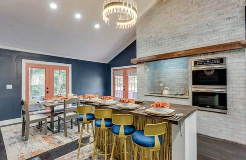 Lithonia House | ATL African Oasis Retreat with POOL!