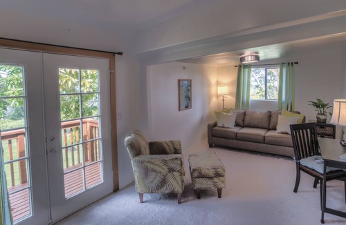 Kula Cottage | Attached Cottage - Bed & Breakfast RP 220061010000 Permit No.BBMP2015/0001