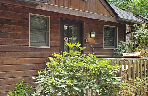 Skyland Cabin | Attractive 2 bedroom cabin w/hot tub