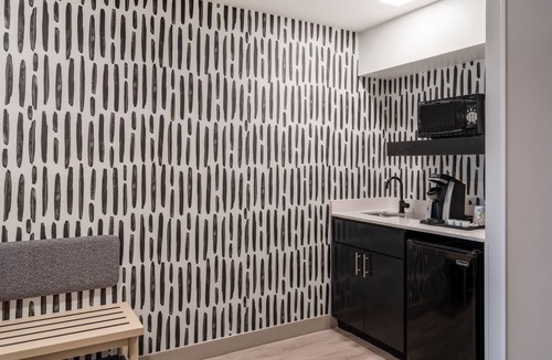 Austin Hotel | Atwell Suites Austin Airport by IHG