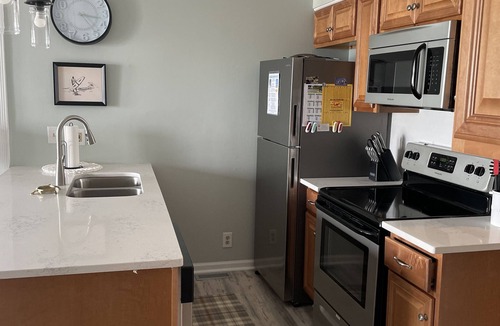 Ocean Isle Beach Condo | AUG 1-8 WEEKLY DISC - Ocean Front 1 bedroom just steps to the beach