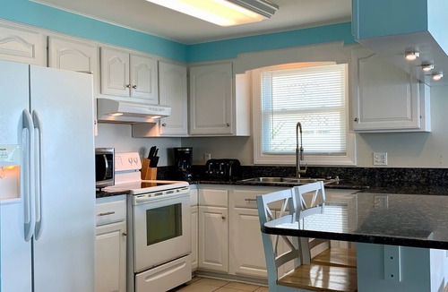 Kure Beach House | AUG 8-15, 15-22 ON SALE! OCEANFRONT 3BR HOUSE, Private BEACH ACCESS, HUGE DECK!