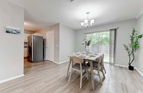 McNeil House | Austin Home Near Lakeline Mall & Pinballz Austin