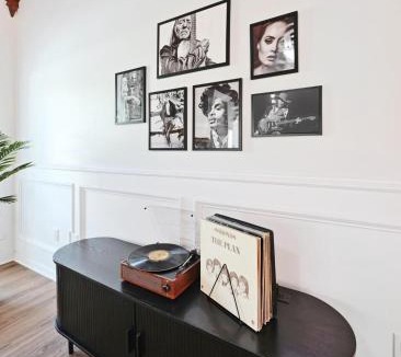 Pflugerville House | Austin Music Retreat - 5-Bedroom home with Pool and Game Room