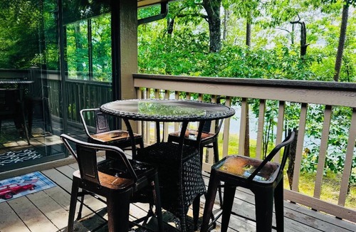Salem Condo | Availability for Clemson Move-Ins! Lakeview 2 BDR-2 1/2 Bath Condo Keowee Key