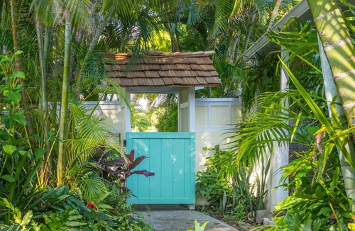 Kailua Apartment | Available and legal for stays less than 30 days.