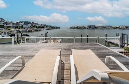 Avalon House | AVALON Bay Front Home with pool, decks and dock. Spacious 5-bedroom, 4.5 bath
