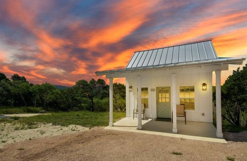 Dripping Springs Apartment | Avita Cottage Views for Miles from Private Deck