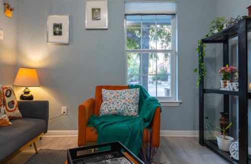 Holly House | Award-Winning Heritage Home Minutes to Austin Event Venues