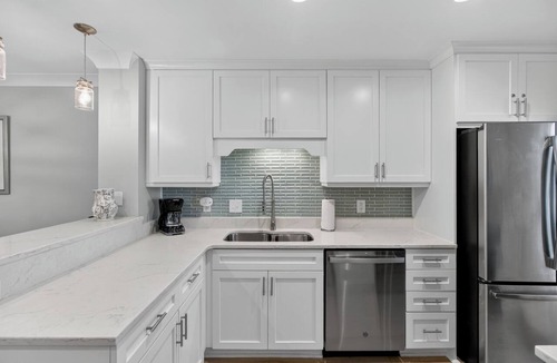 Twin Oaks Condo | Award-Winning Resort Amenities | Racquet Club 7