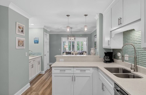 Twin Oaks Condo | Award-Winning Resort Amenities | Racquet Club 7
