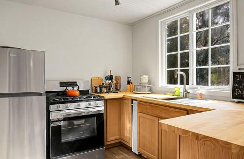 Awendaw House | Awendaw Retreat 2 BR Cottage BBQ & Fire Pit