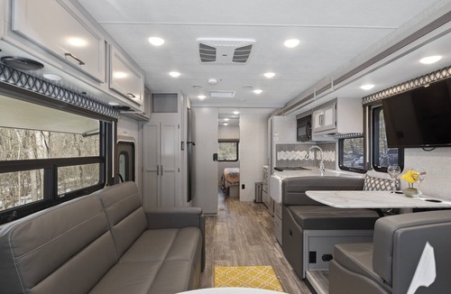 Erwin House | Awesome, brand new, 2022 RV (33ft) Dog Friendly Nature Retreat