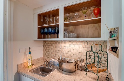 Spinnaker Beachhouses Villa | Awesome End Unit Spinnaker! 3 BR Close to Beach w/Amenity access included! Pet Friendly!