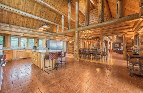 Lake Norman of Catawba Cottage | Azalea Retreat- The Lodge by Avantstay Best View