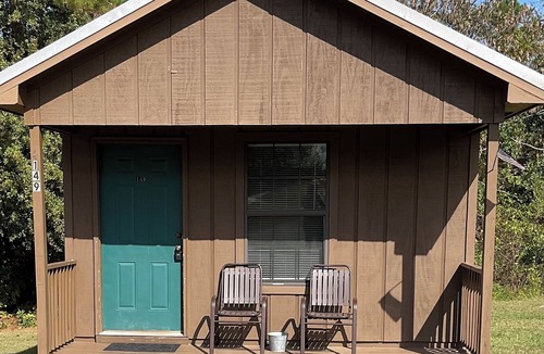 Abbeville Cabin | Backwater Cabins 1 Mile to Lake Euafaula Alabama