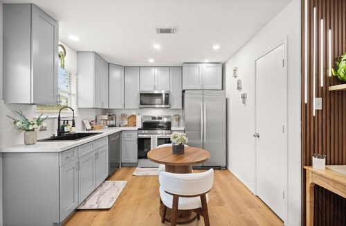 College Park House | Backyard Bliss Bungalow w/Pergola Fast WiFi Near Waterway