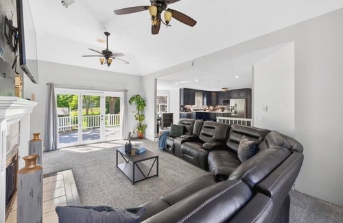 Amherst House | Backyard Resort, Pool, Arcade & Fire Pit