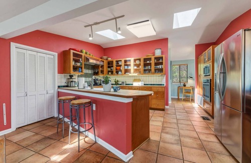 Balcones Park House | Balcones Retreat w Private Pool, Near Parks & DT!
