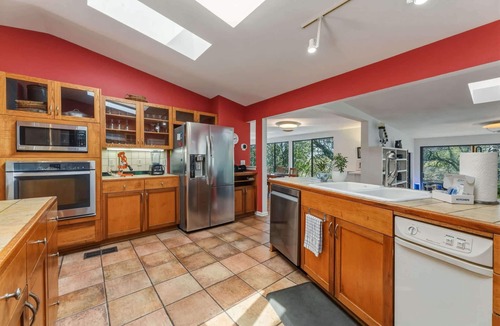 Balcones Park House | Balcones Retreat w Private Pool, Near Parks & DT!