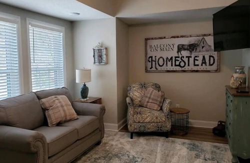 Statesboro Apartment | Balcony on Main #7
