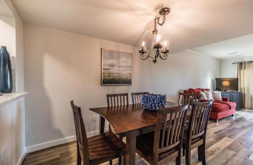 Oceanmarsh Subdivision House | Bali Retreat: 180° Ocean and Hunting Island Deck Views