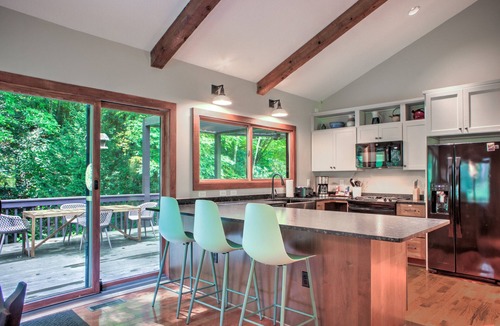 Weaverville House | Ballard Creek House | Creekside Cabin in the Mountains