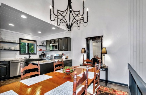 Blowing Rock Condo | Balsam 5 | Fireplace, Restaurant, Pool, Spa