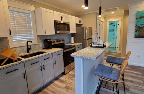 Colington House | Barefoot Bungalow - 1 BR on Canal! - 15 Miles from OBX